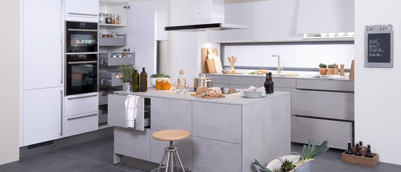 Immer bestens informiert. Immer bestens informiert.